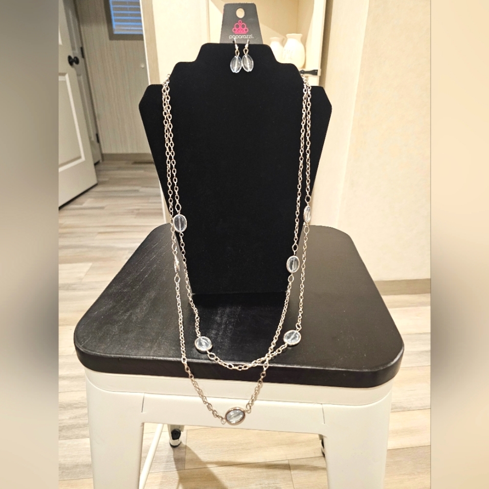 Elegant Silver Necklace and Earring Set